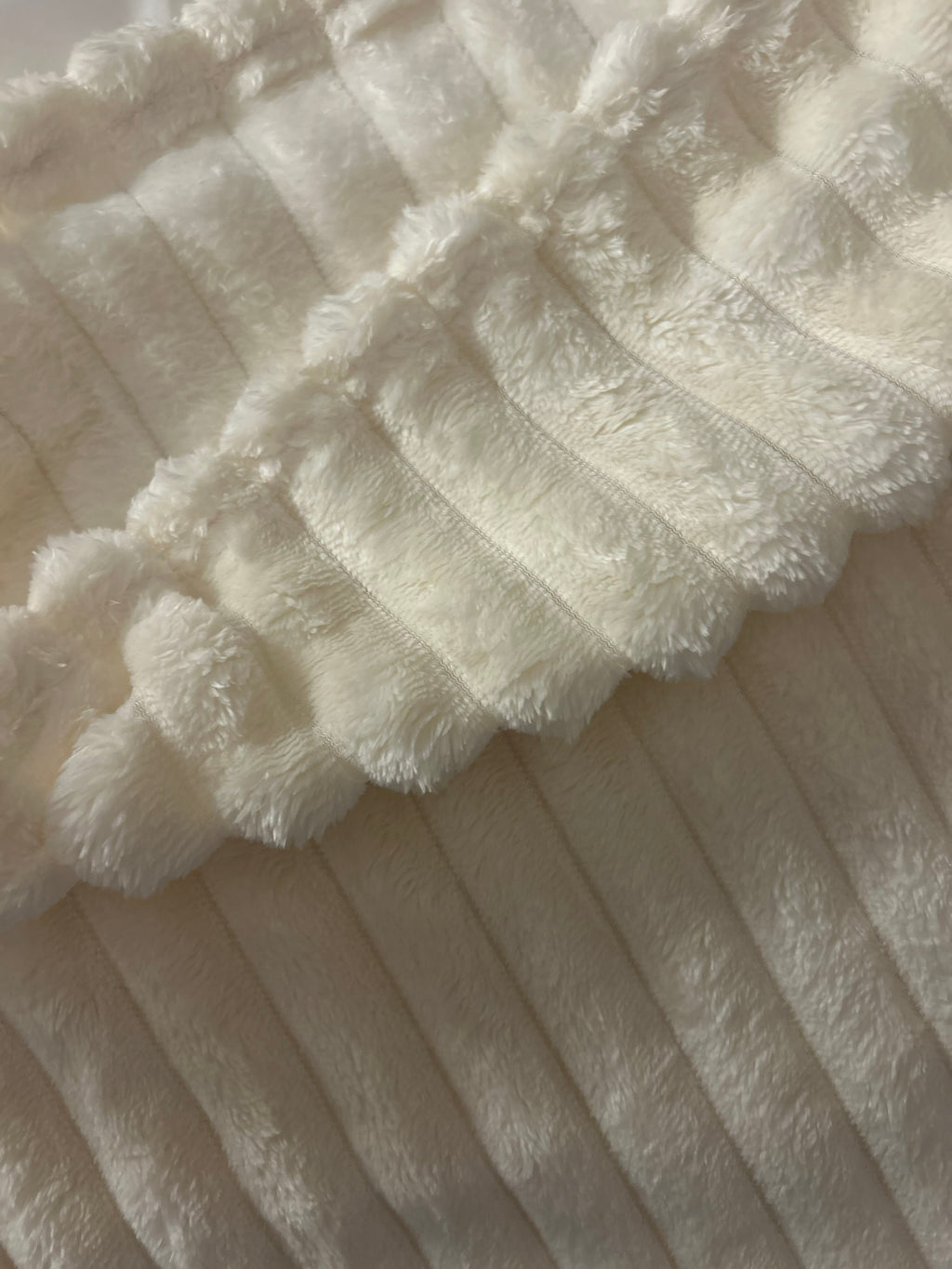 Cloud panel throw