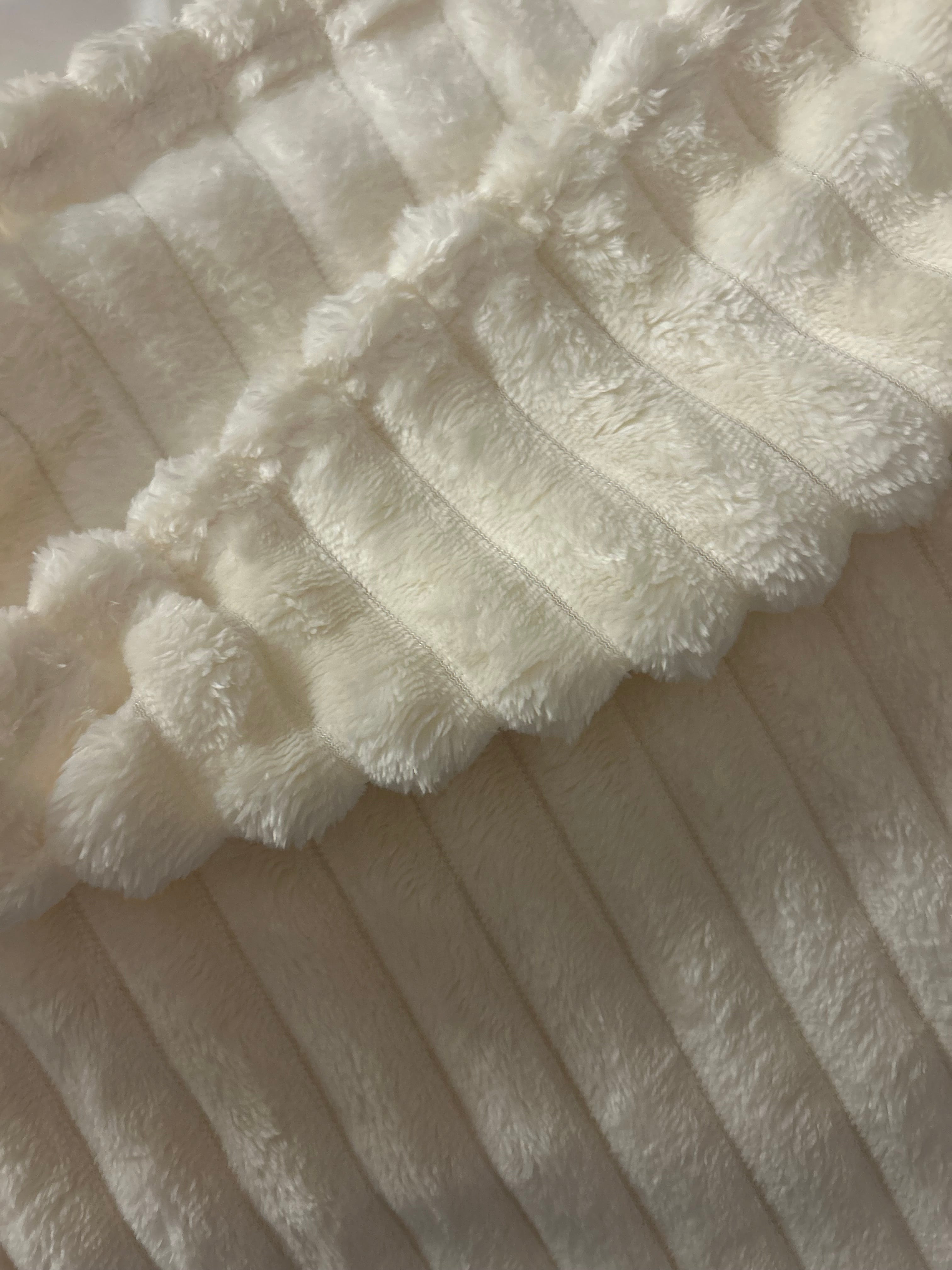 Cloud panel throw