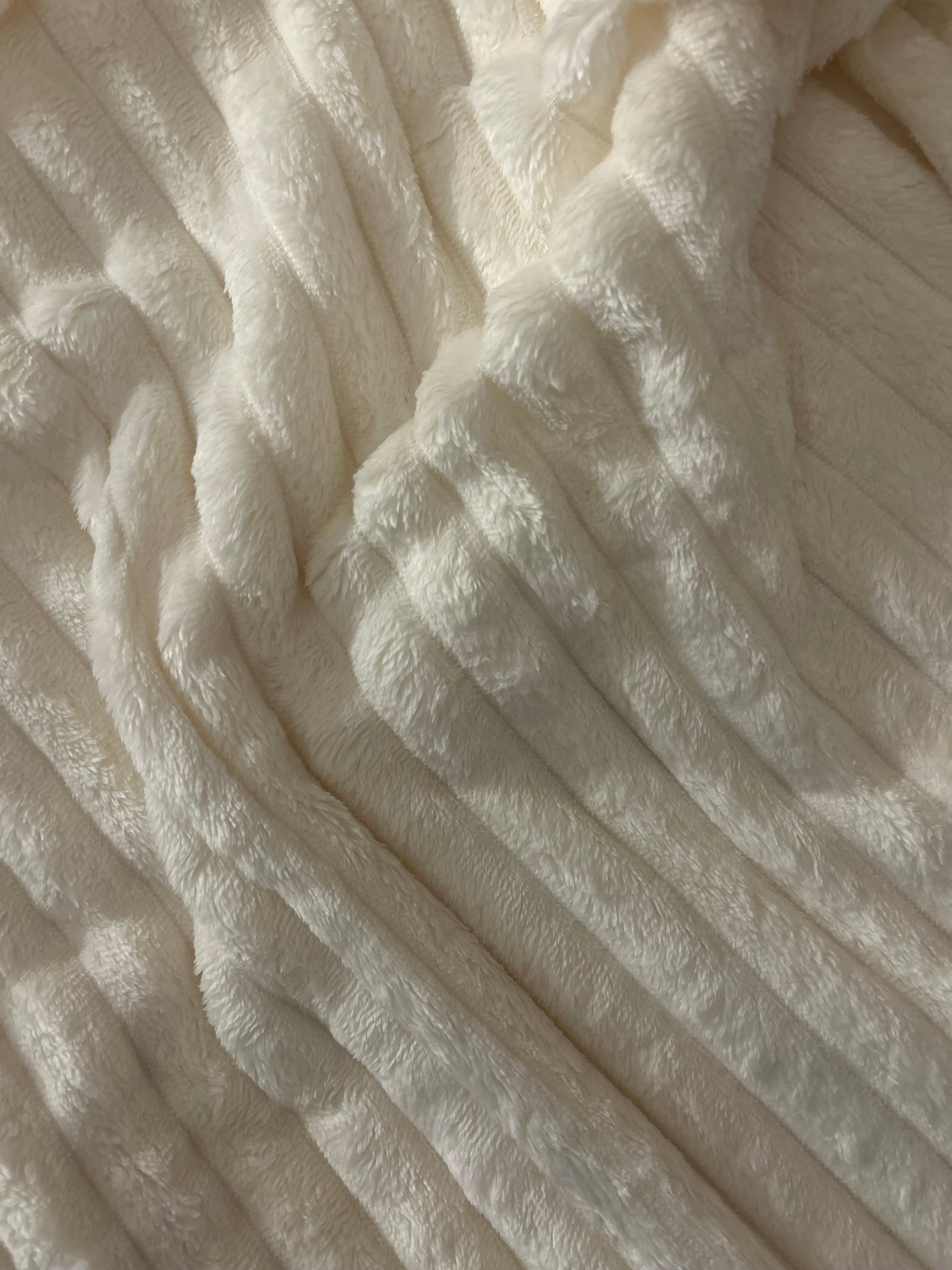 Cloud panel throw